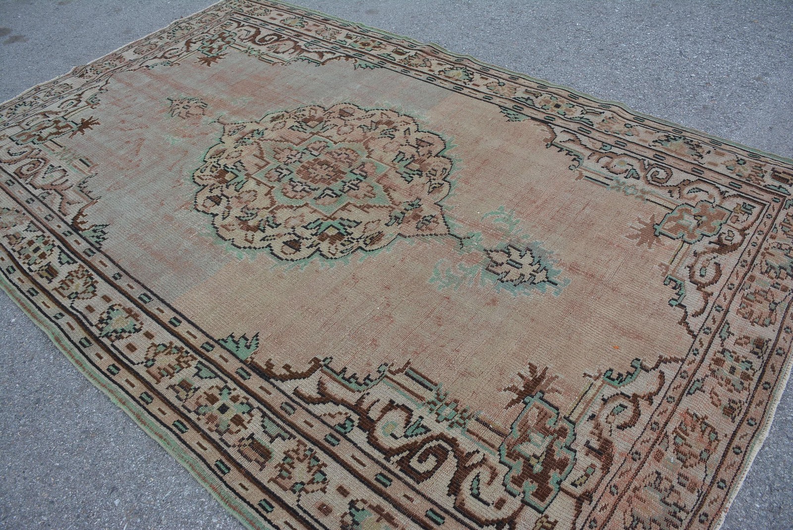 Vintage 6,4×10 ft Rug, Large Turkish Rug, Brown Polka dot Wool Rug