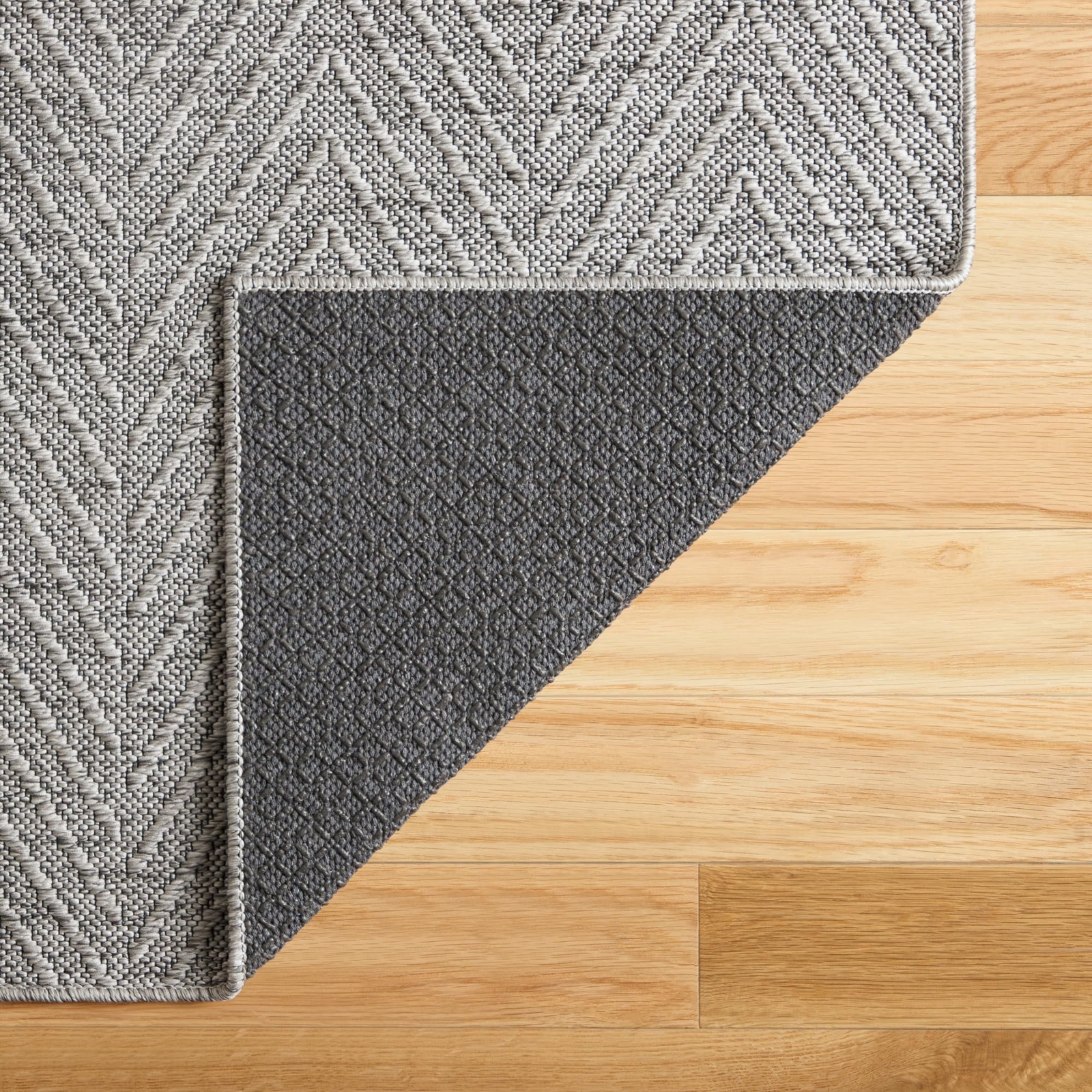 TOWN COUNTRY BASICS Pax Herringbone Textured Solid Everwash� Washable Area Rug