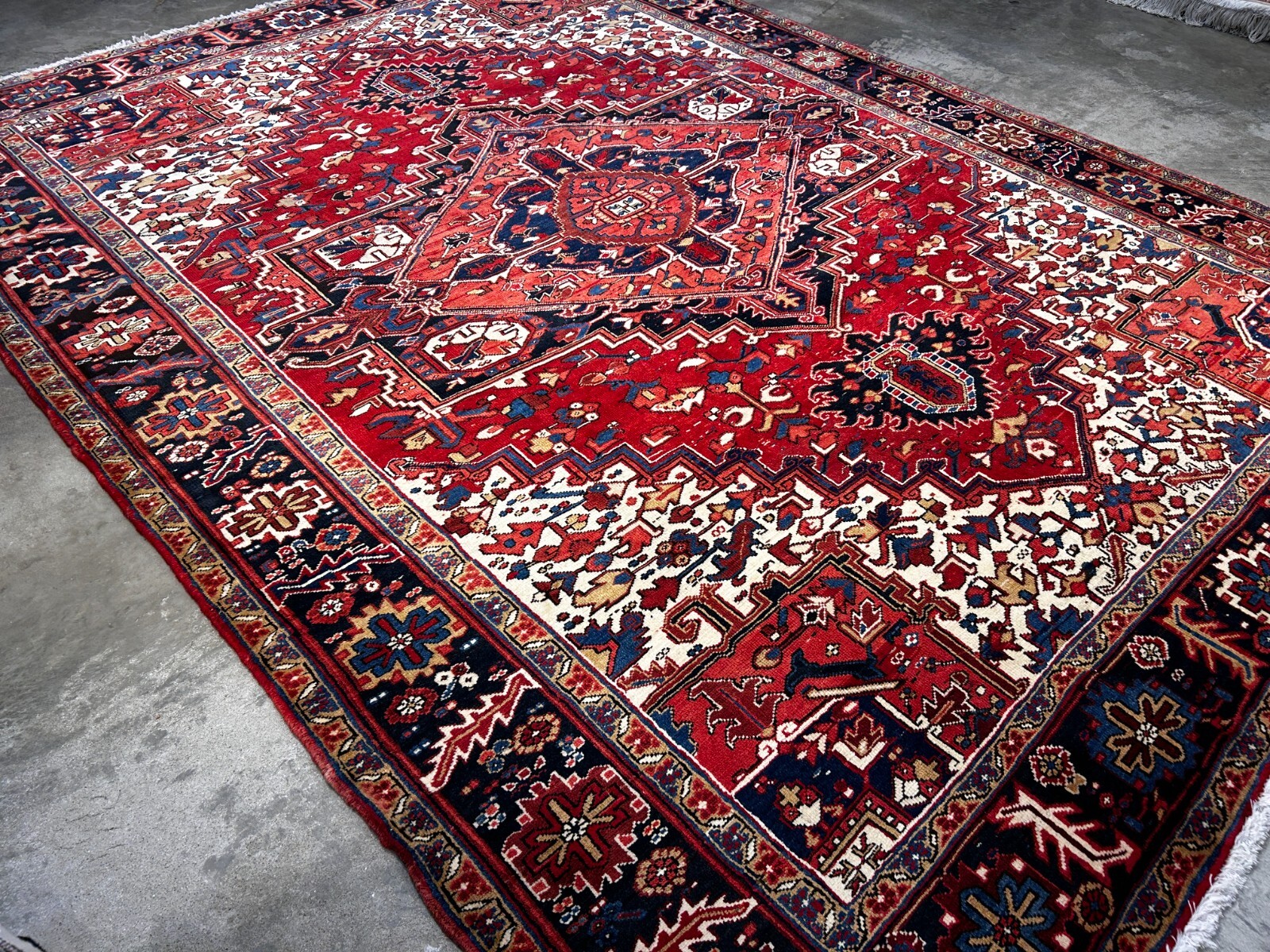 8’2″ x 11’1” Hand-Knotted 100% Wool Pile Herize Area Rug – Area Carpet