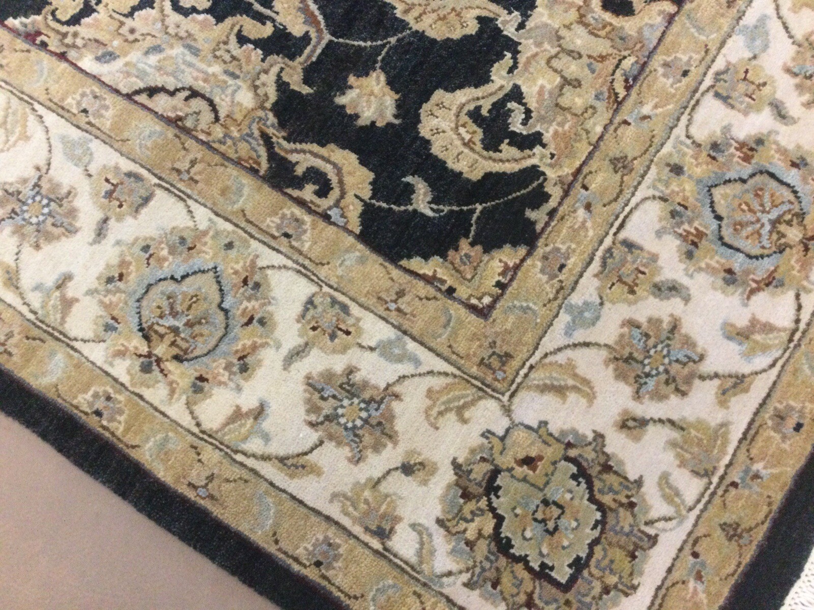 5’.1” X 7’.3” Black Beige Floral All-Over Oriental Area Rug Hand Knotted Wool