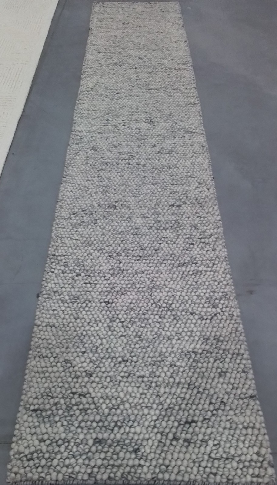 LGREY / IVORY 2′-3″ x 12′-0″ Back Stain Rug Reduced Price 3172810456 NAT620G-212