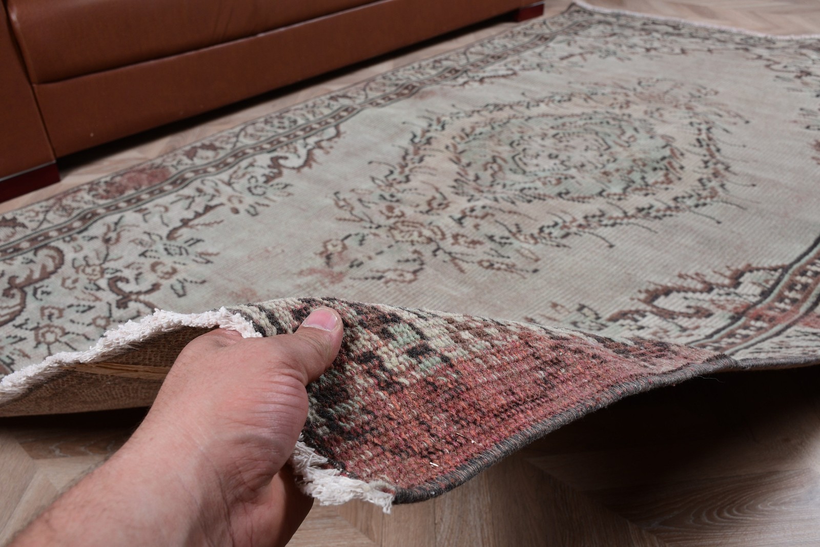 Vintage Area Rug 4,7×8 ft (143×243 cm), Brown Floral Turkish Rug