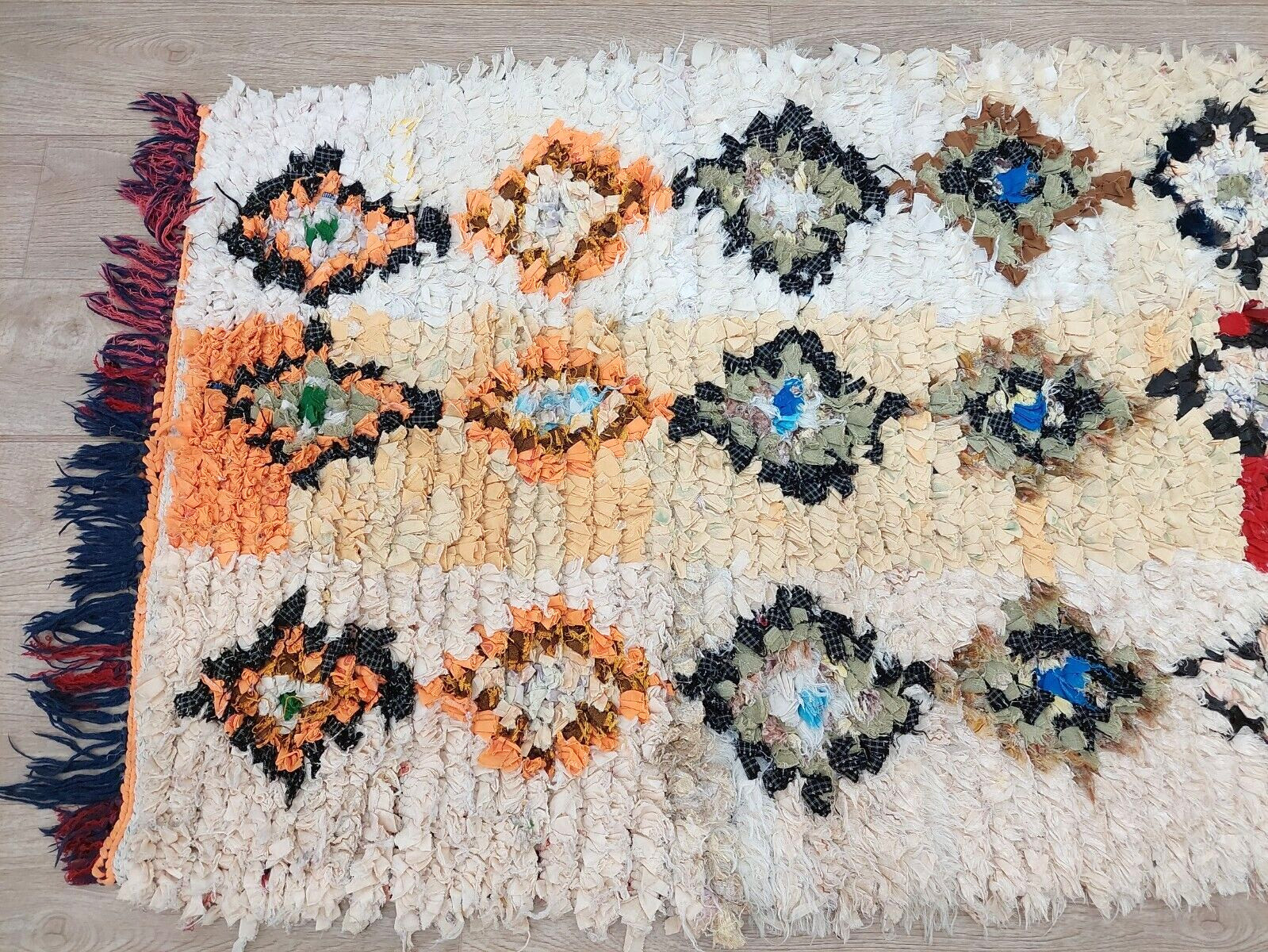 Moroccan Boujad Vintage Runner Rug White Beige Colorful Handmade Long Rug 2×8 ft