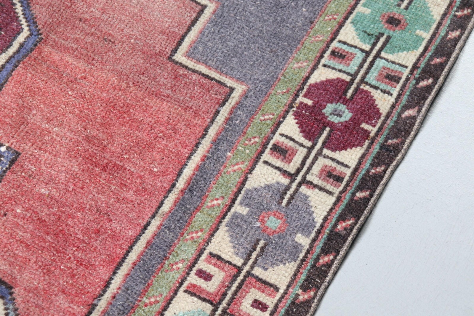 Vintage Rug 4,6×9,5 ft (140×291 cm), Red Moroccan Turkish Rug