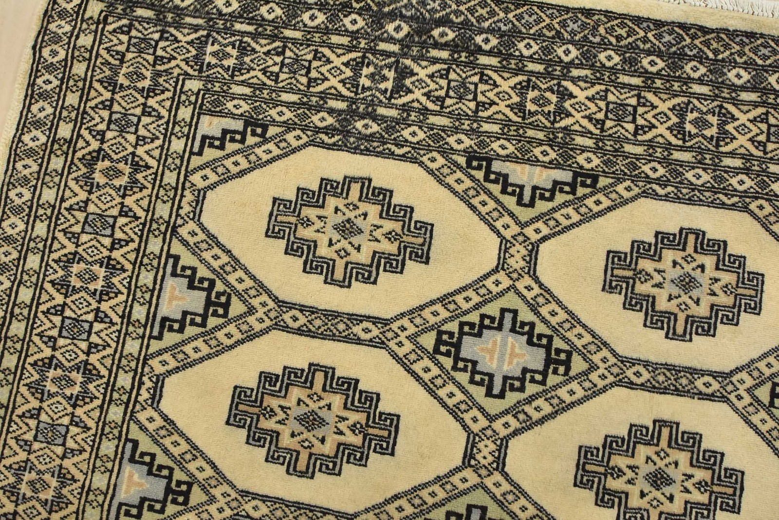 Bokhara Jaldar Rug 3’11” x 5’9” Beige Wool Tribal Hand-Knotted Oriental Carpet