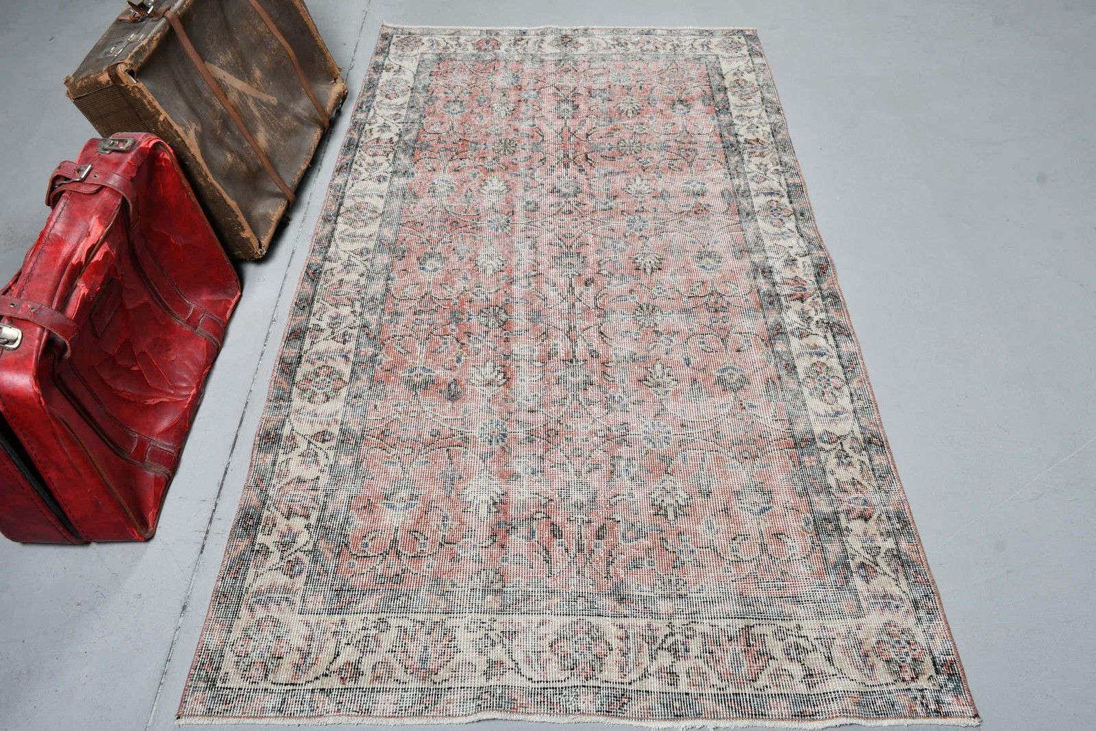 Turkish Area Rug 3,8×6,8 ft (115×206 cm), Vintage Red Camouflage Rug