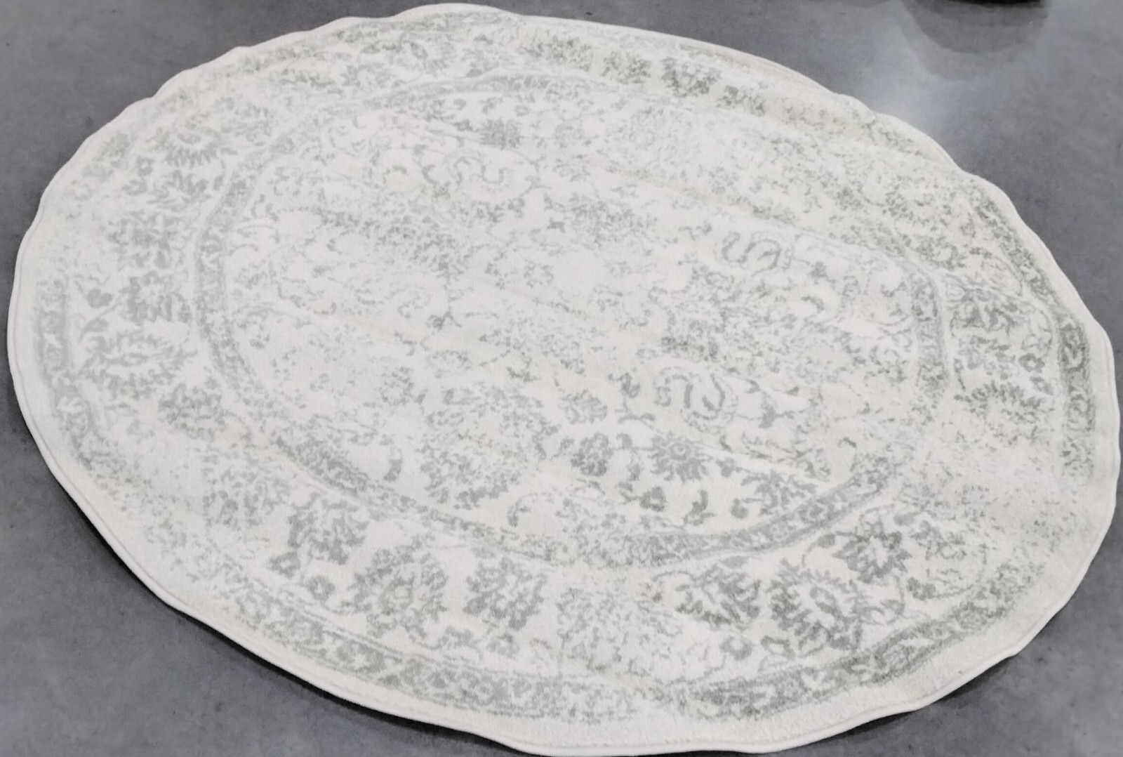 IVORY / SAGE 6′-0″ x 6′-0″ Back Stain Rug, Reduced Price 1172764161 ADR109V-6R