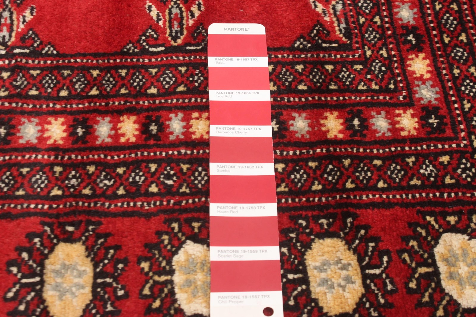Traditional Hand-knotted Carpet 6’8″ x 9’10” Wool Oriental Area Rug