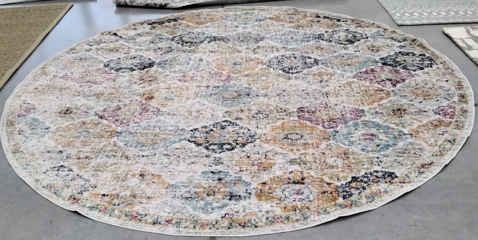 CREAM / MULTI 10′ X 10′ RD Back Stain Rug, Reduced Price 1172757681 MAD611B-10R
