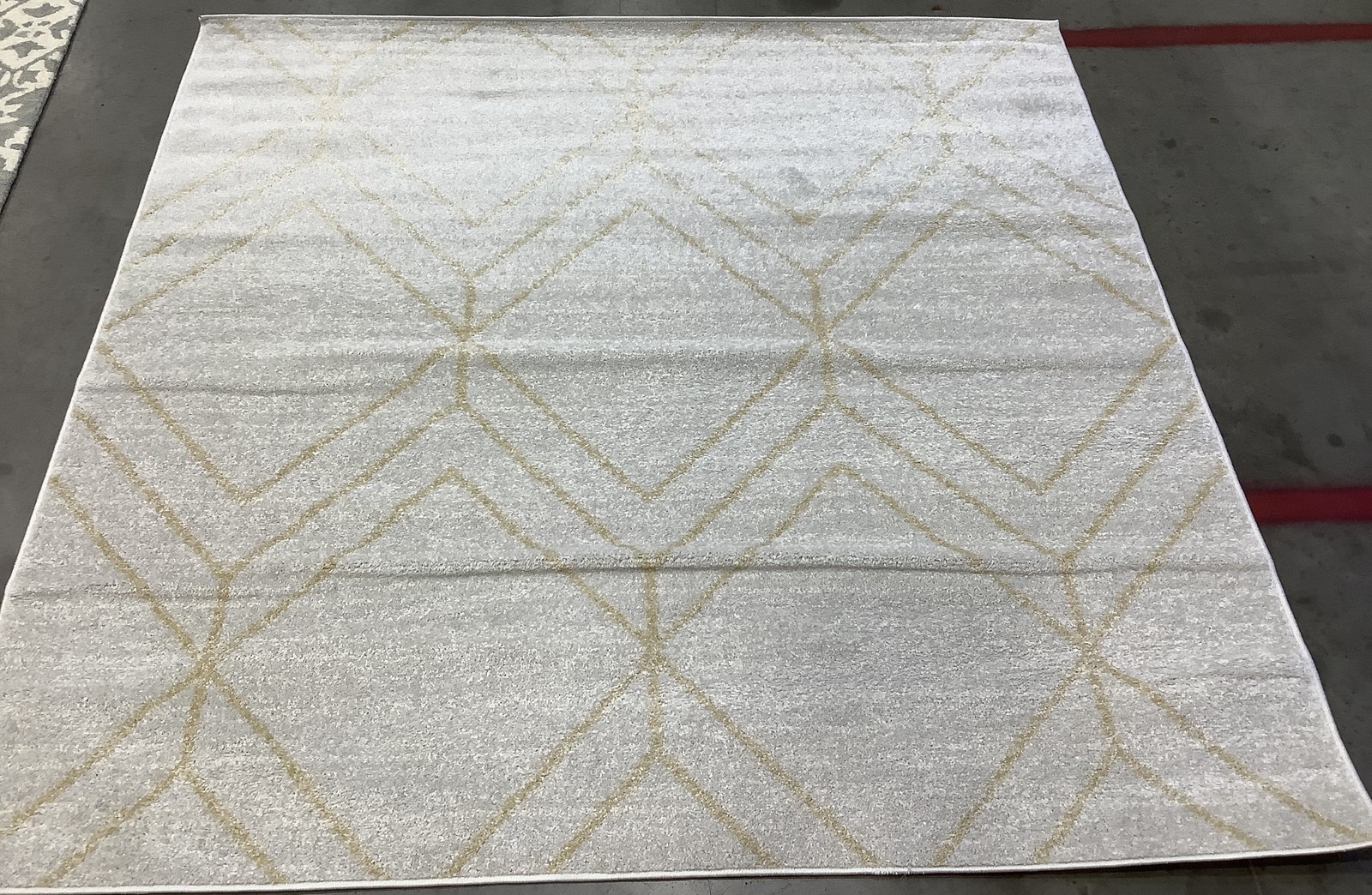 IVORY / GOLD 6′-0″ x 6′-0″ Back Stain Rug, Reduced Price 1172682081 ADR241C-6SQ