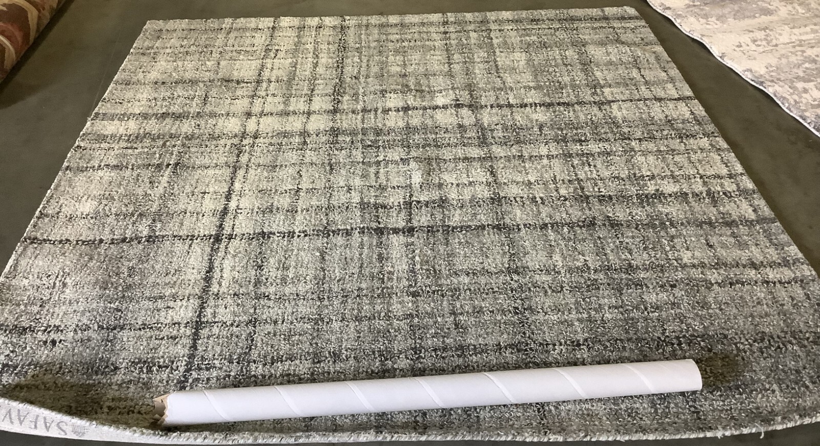 GREY / BLACK 6′-0″ x 6′-0″ Flaw in Rug, Reduced Price 1172676655 ABT604F-6SQ