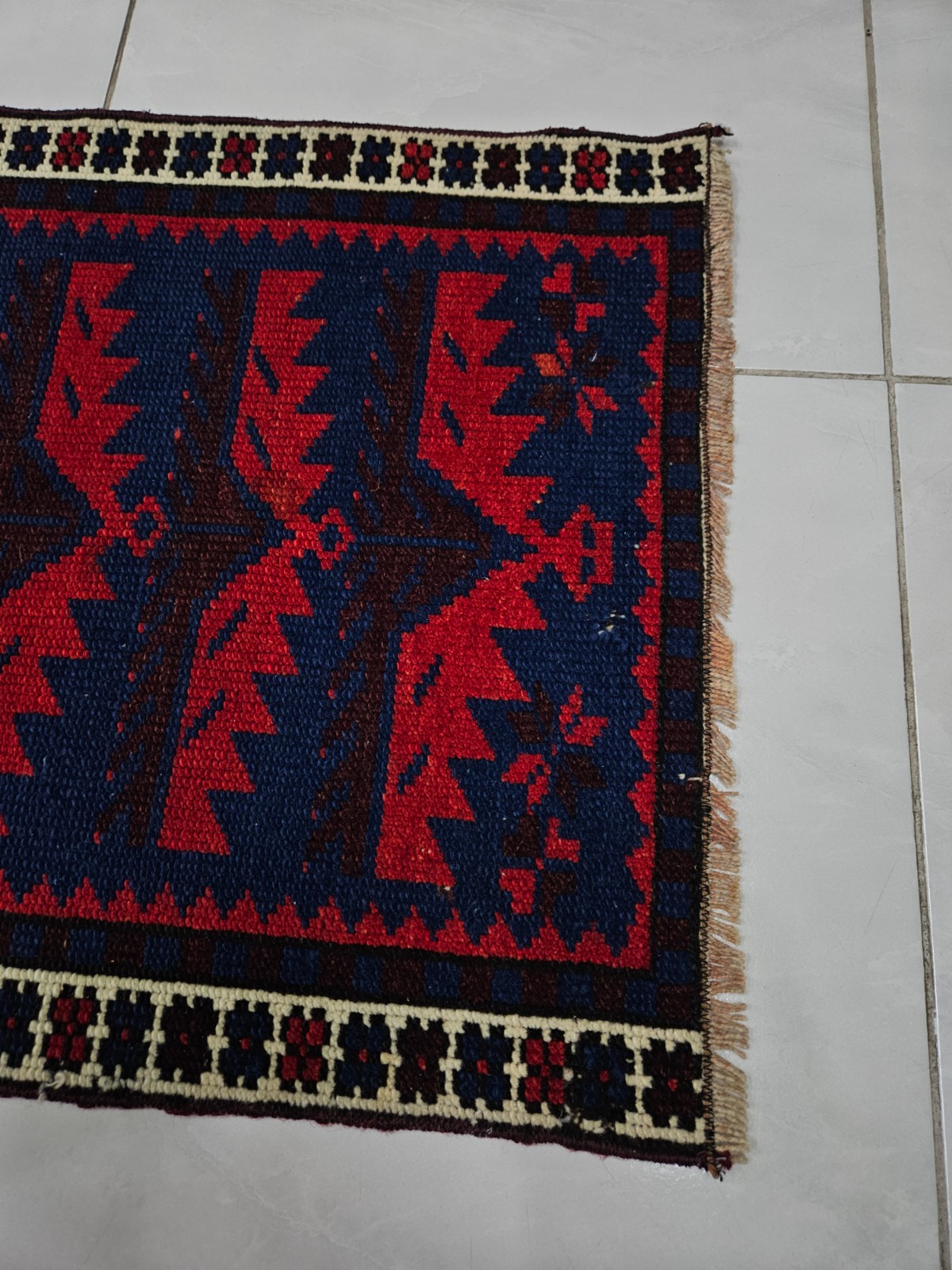 Bold Tribal Mini Rug 1.7 x 1.6 ft Handmade Vintage Wool Accent