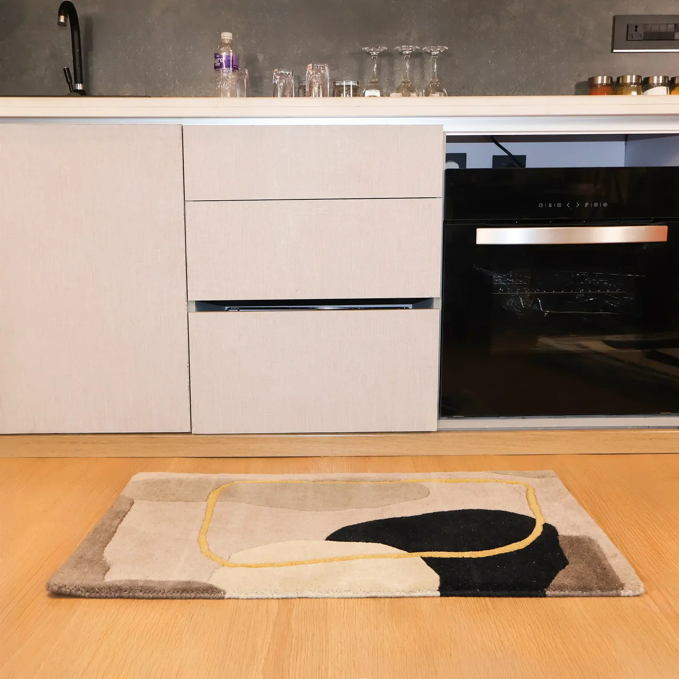 Hand Tufted Queen’s Gray and Mustard Wool Rug