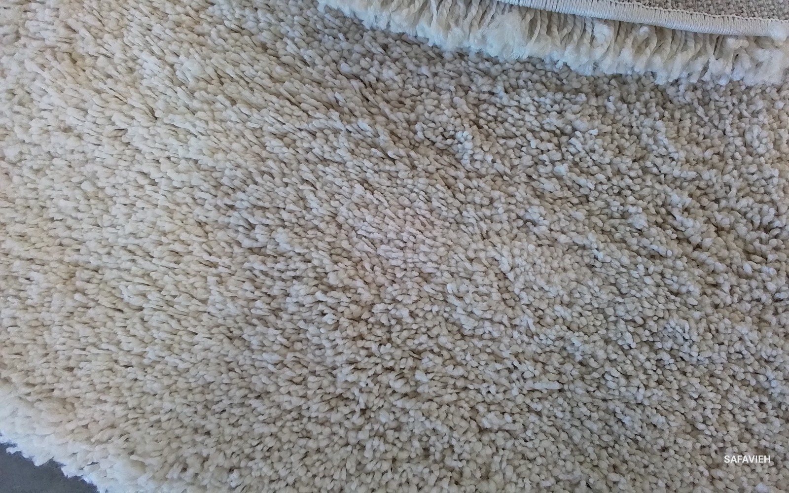 IVORY 5′-1″ x 5′-1″ Back Stain Rug, Reduced Price 1172780267 SG180-1212-5R