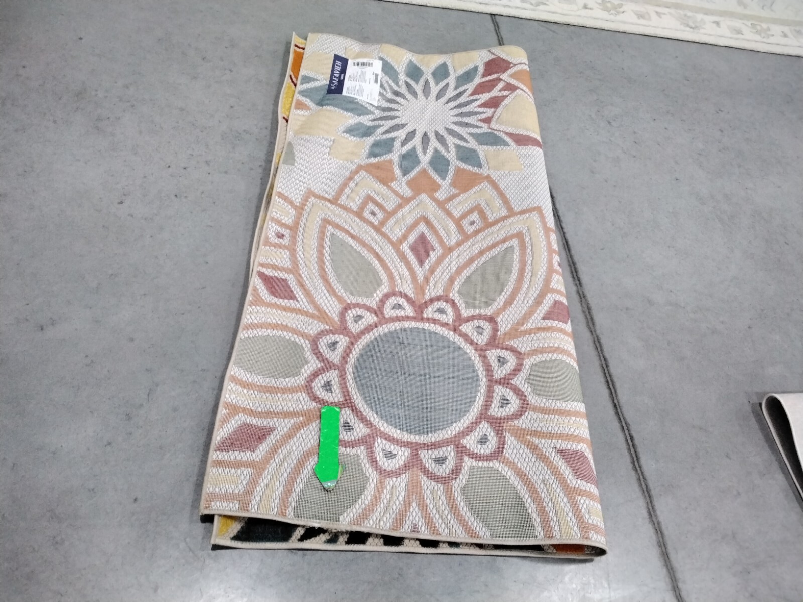 IVORY / ORANGE 5′-3″ X 5′-3″ Back Stain Rug Reduced Price 1172750339 CBN328A-5SQ