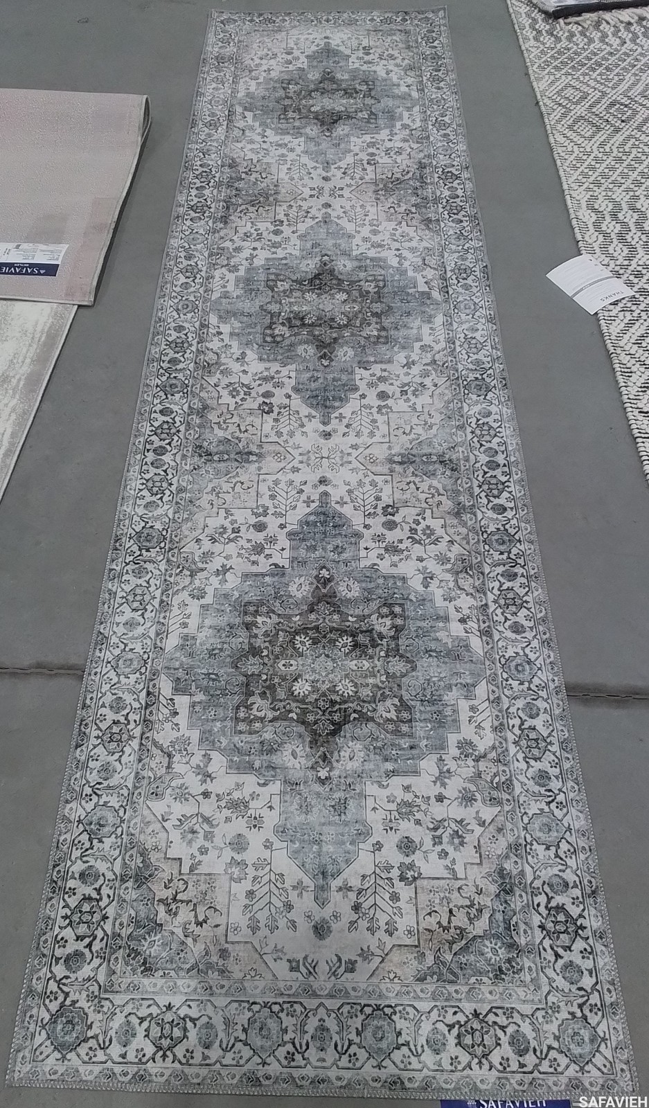 IVORY / BLUE 2′-6″ x 10′-0″ Back Stain Rug, Reduced Price 1172801080 ARZ123A-210