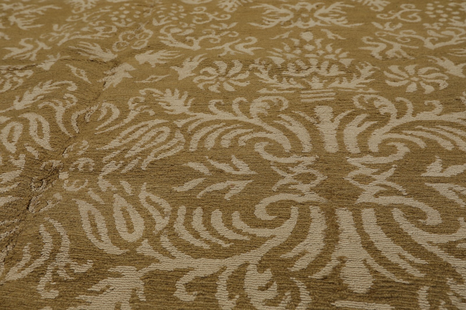 Lapchi 5’11” x 8’10″ Hand Knotted Wool & Silk Loop Pile Fandago Tibetan Area Rug