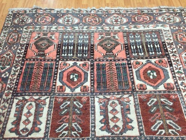 5’9″ x 8′ Indian Oriental Rug – 1960s – Hand Made – 100% Wool