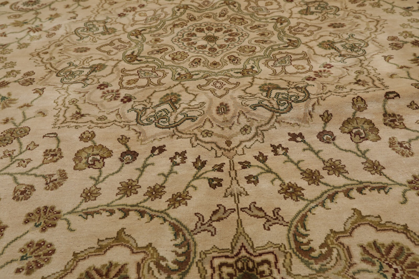 6’2″ x 8’10” Hand Knotted 100% Silk Traditional 250 KPSI Oriental Area Rug Beige