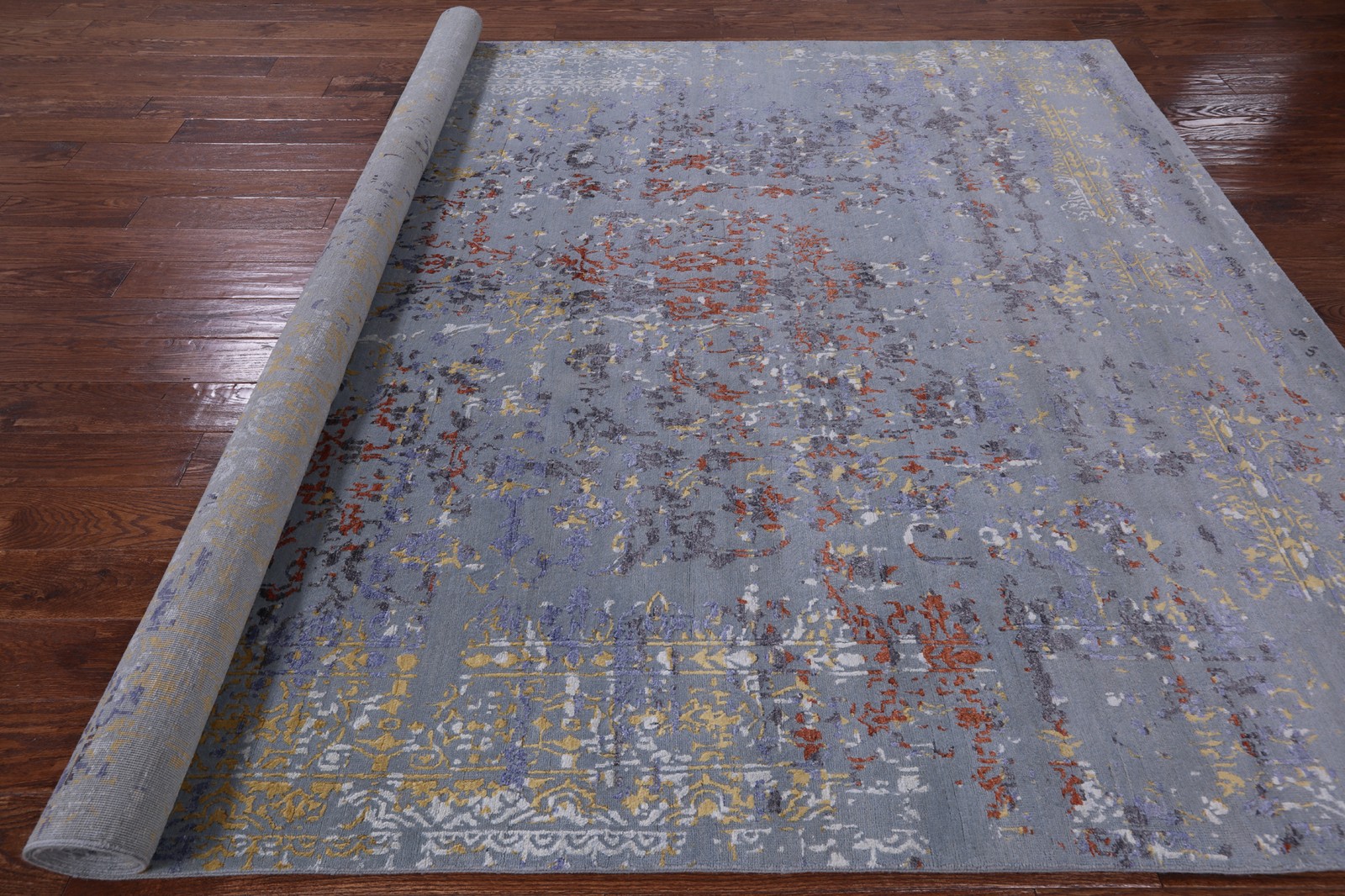 7′ 9″ X 10′ 2″ Traditional Wool & Silk Handmade Rug – Q7092