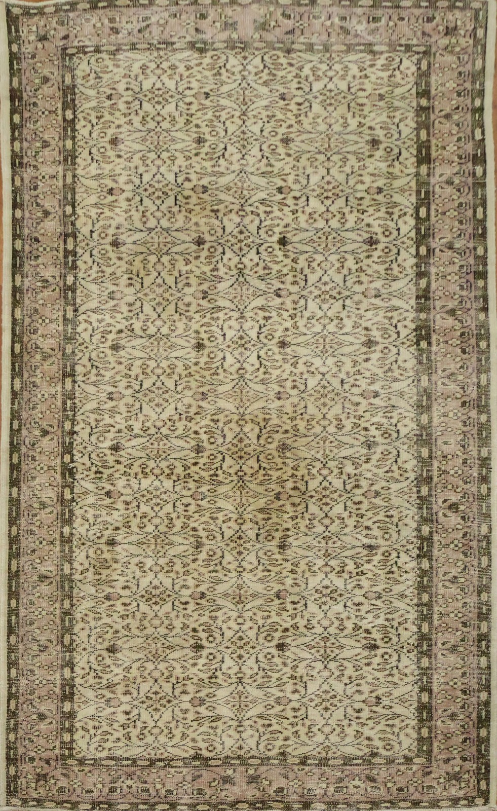 Vintage Elegance Area Rug 6×9 Ft Handmade Distressed Turkish Wool Carpet