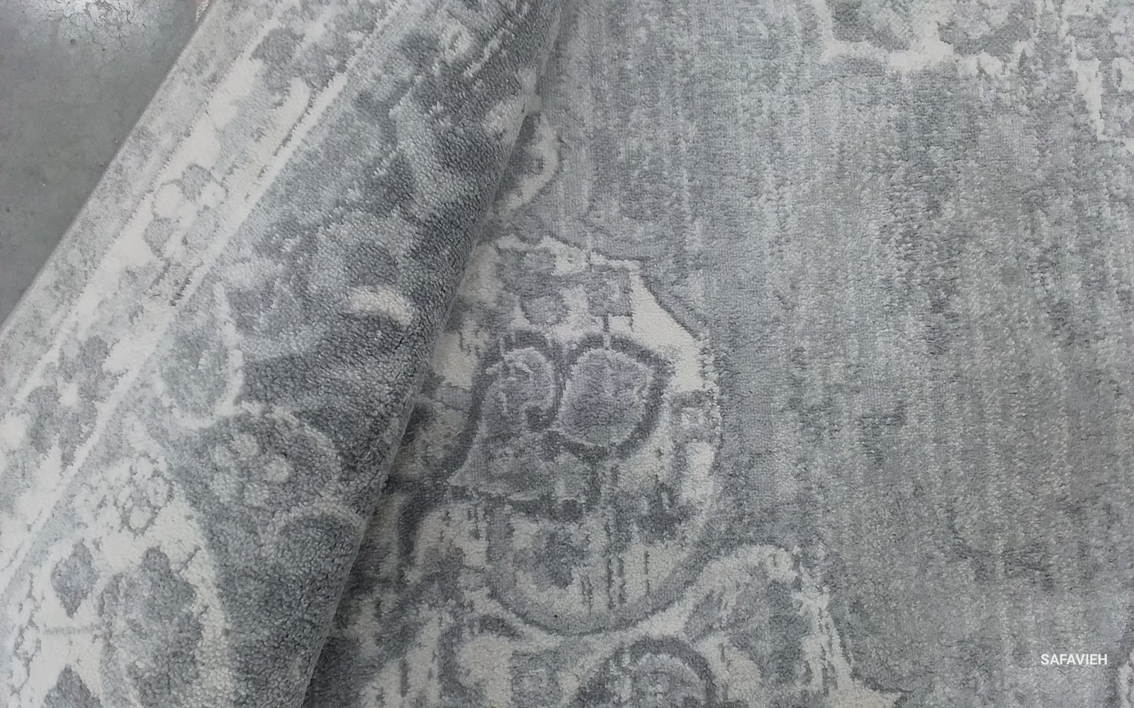 GREY / IVORY 8′-0″ x 10′-0″ Flaw in Rug, Reduced Price 1172805081 BNT802F-8
