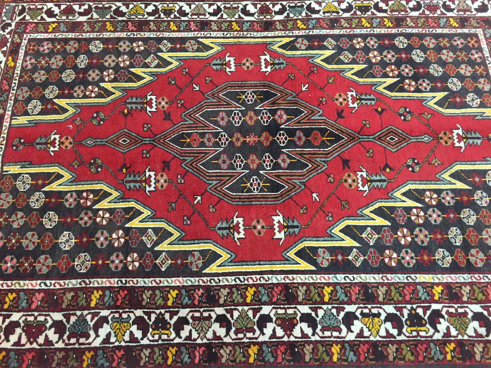 4’6″ x 6’6″ Turkish Oriental Rug – 1960s – Hand Made – 100% Wool