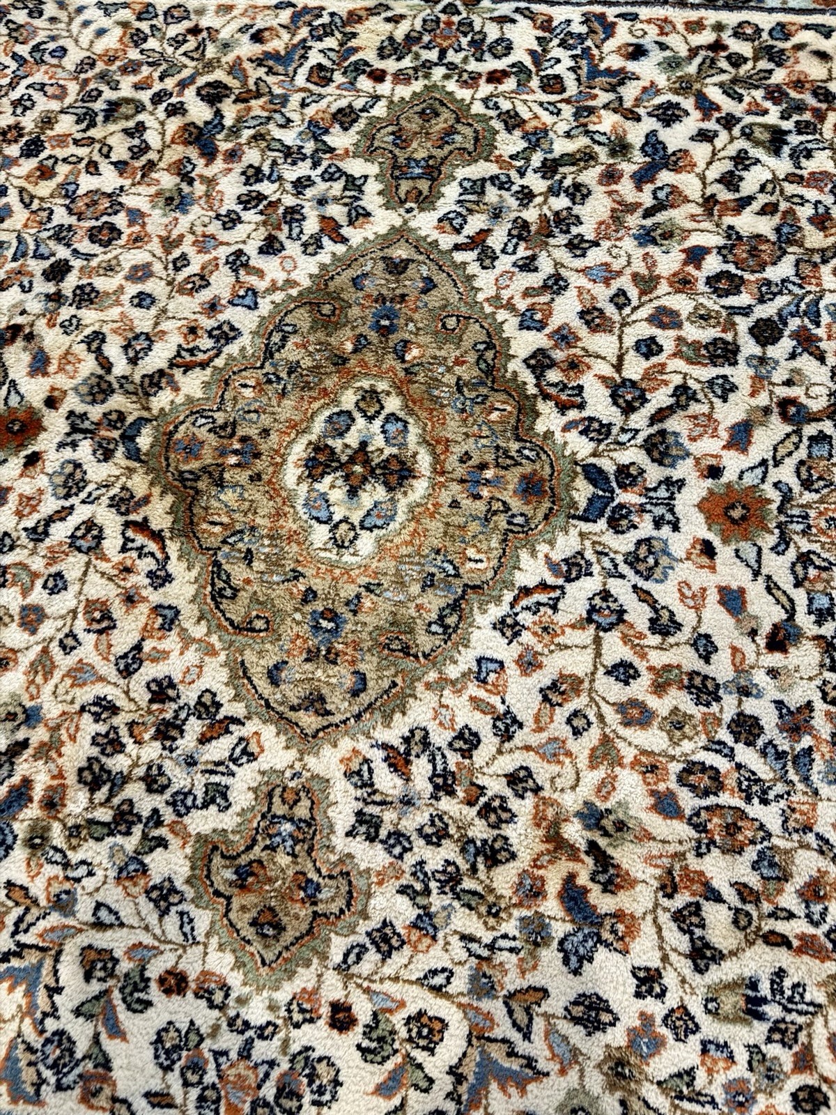 Golden Looms of India Hand Woven 100% Wool Oriental Rug
