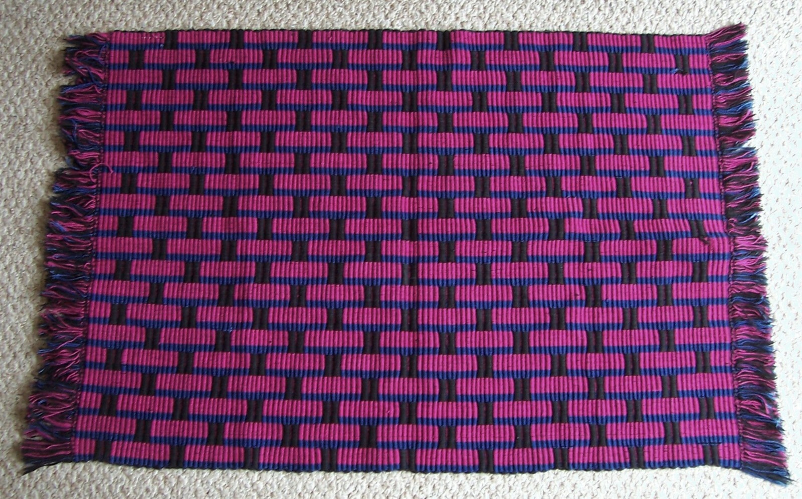 Woven Black Blue & Pink Woven Rug 27 1/2″ x 40″ Plus 3″ Fringe Both Ends
