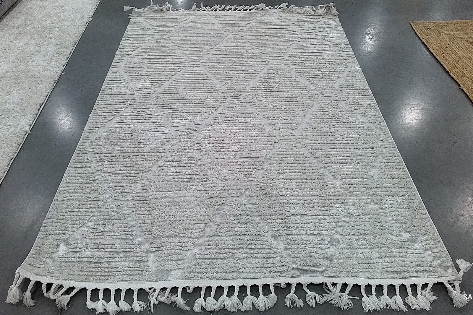 BEIGE 5′-3″ x 7′-6″ Back Stain Rug, Reduced Price 1172801320 MRK517C-5