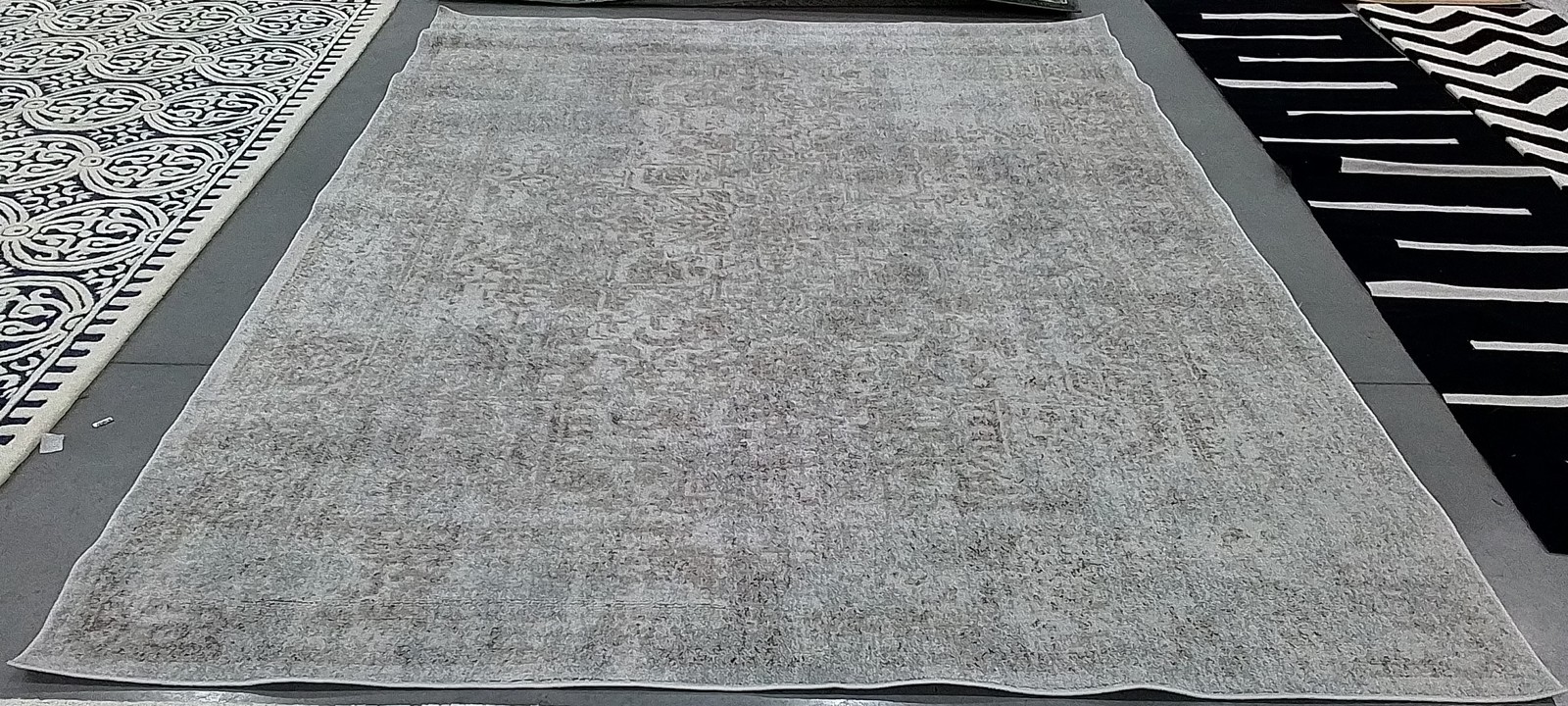 IVORY / TAUPE 8′-0″ x 10′-0″ Flaw in Rug, Reduced Price 1172791616 EVK256E-8