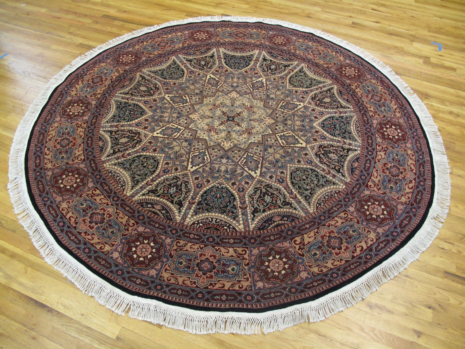 8 x 8 Fine Quality Wool and Silk Dom Esfahaan Round Rug #PIX-26301