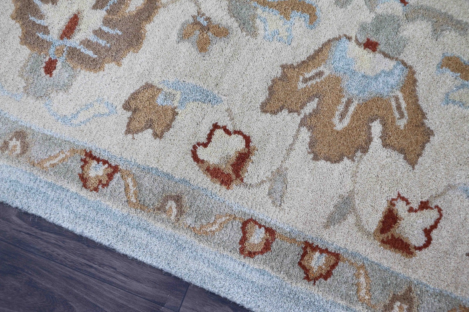Malika Porcelain Blue Parsian Style Handmade Tufted 100% Woolen Area Rugs/Carpet