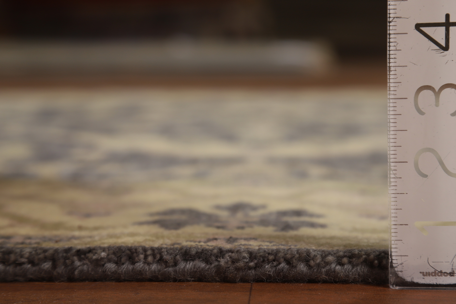 Luxurious Handcrafted Indian Wool Rug Thick Plush 4×6 ft