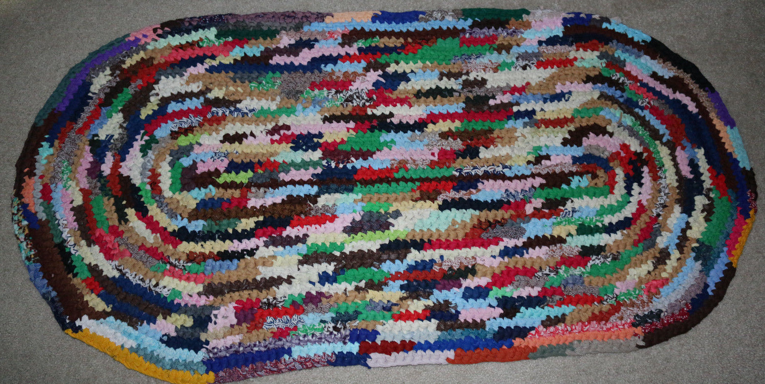 STUNNING and VIBRANT COLORS rag rug UNUSED condition area 52″ x 25″ MUST C