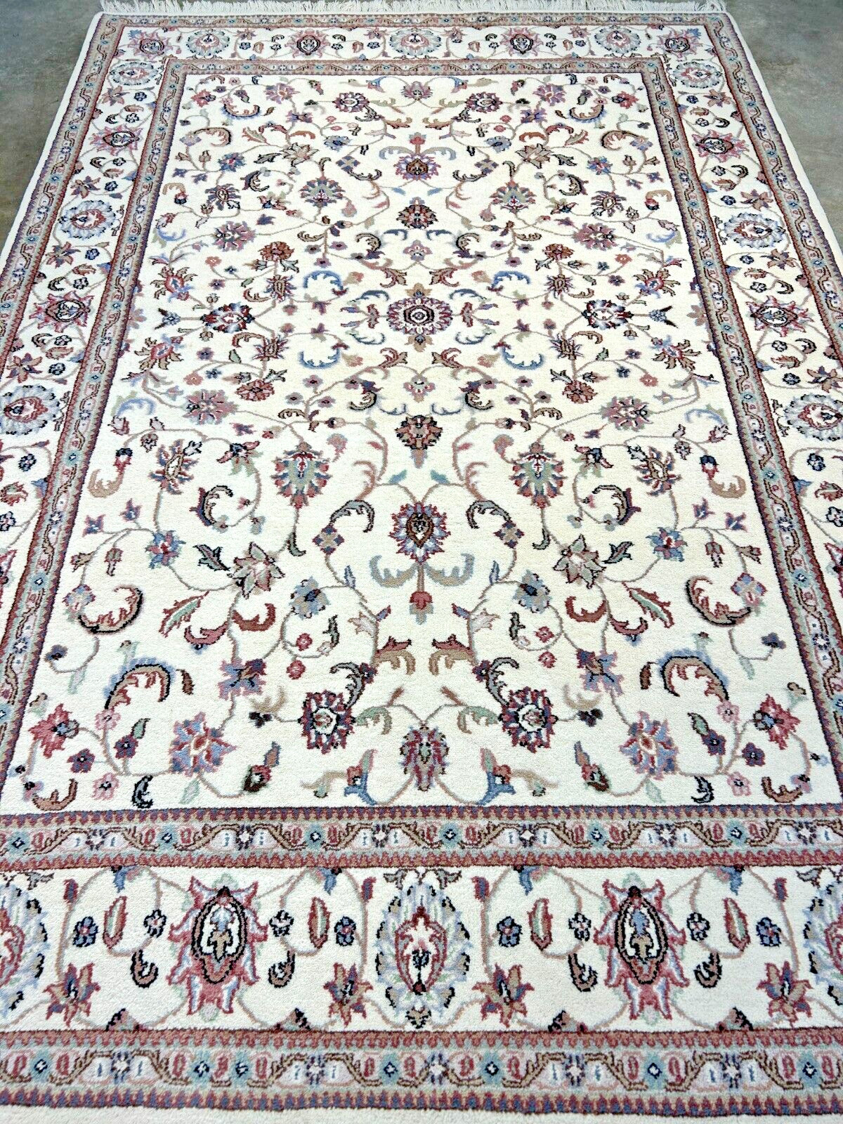 6’x9′ Hand-Knotted 100% Wool Carpet – Kashane Design Area Rug