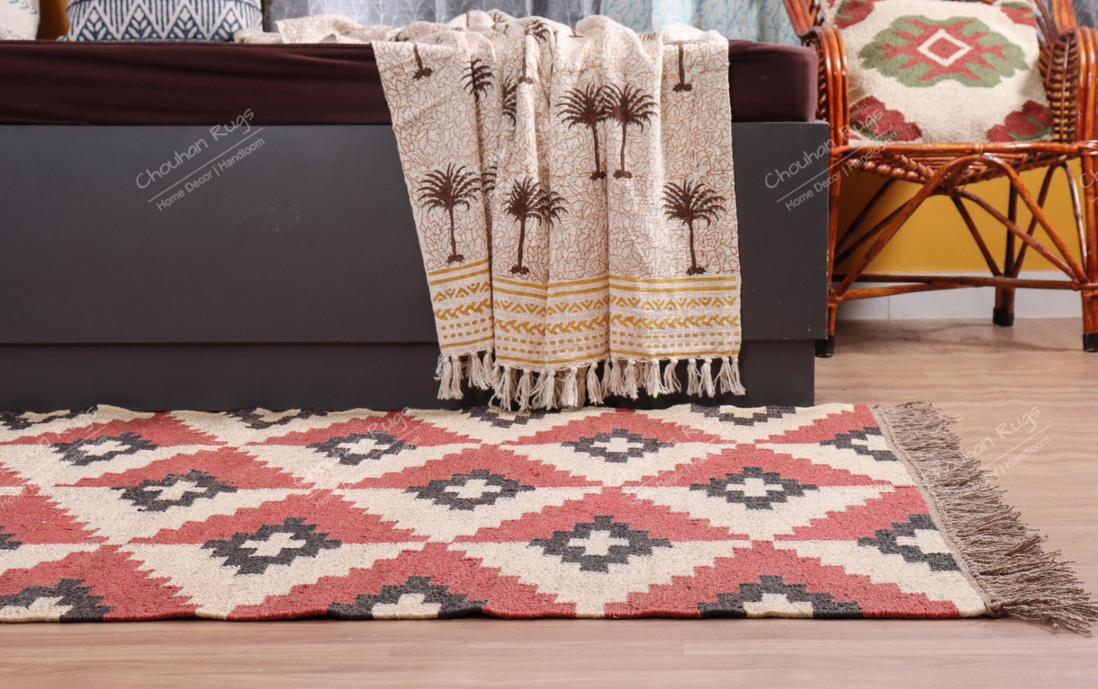 Vintage Turkish Hand-Woven Kilim Flat Weave Area Rug Vintage New Hand-Woven