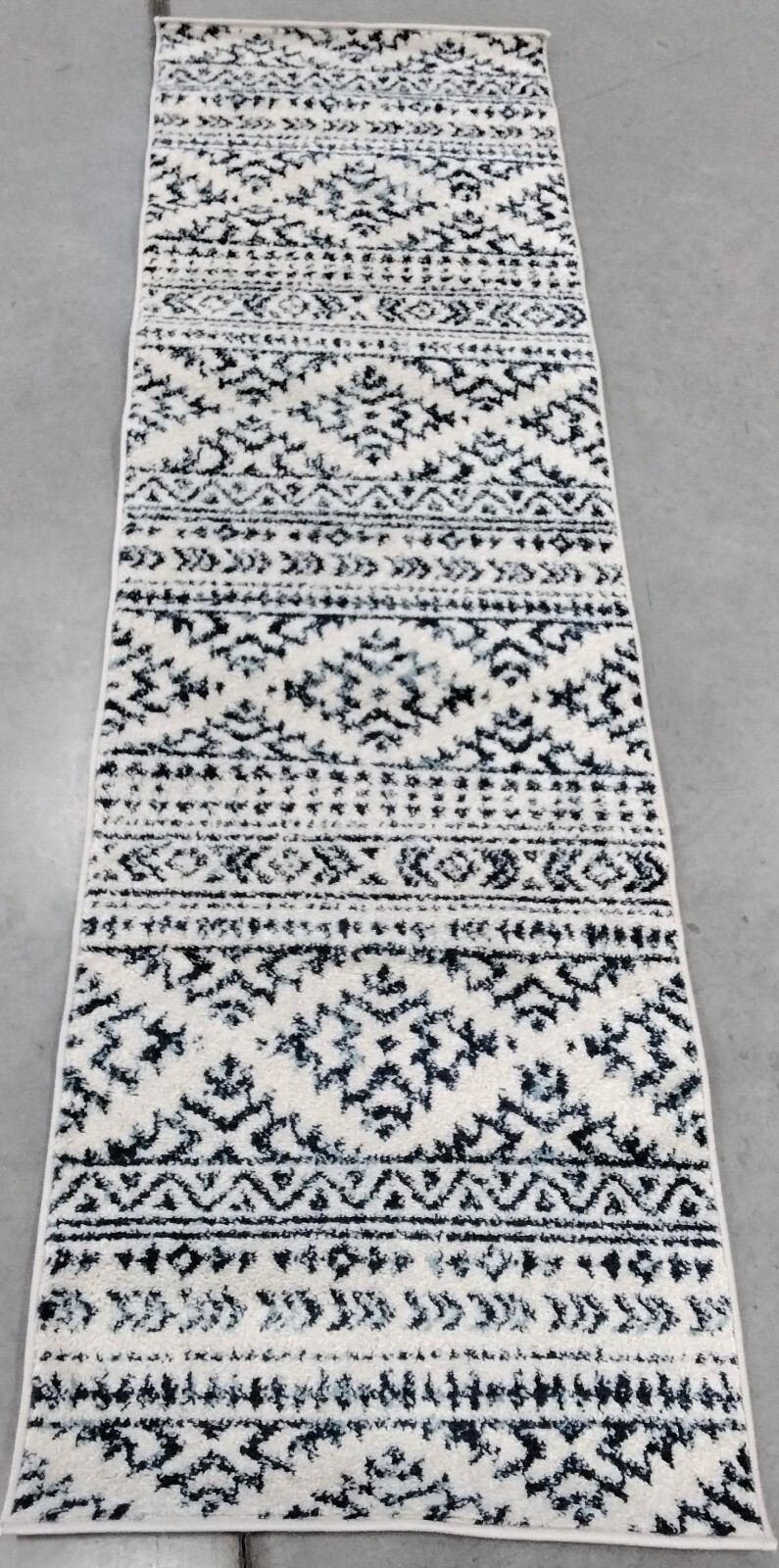 IVORY / NAVY 2′ X 7′ Back Stain Rug, Reduced Price 1172764122 TUL272D-27
