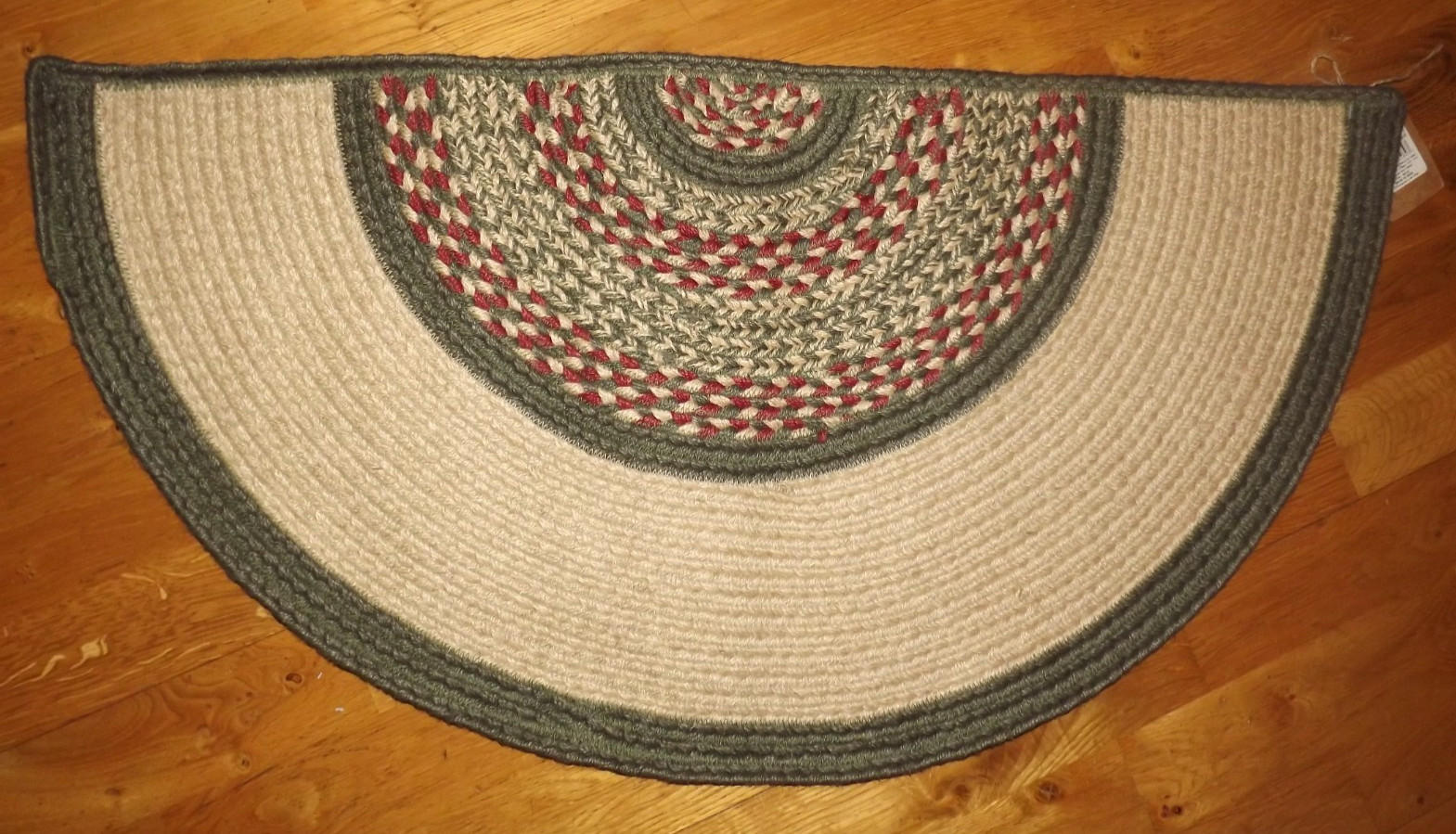 VHC The Rug Collection Braided Jute Stencil Rug Half Circle Holly Berry 17″x 33″