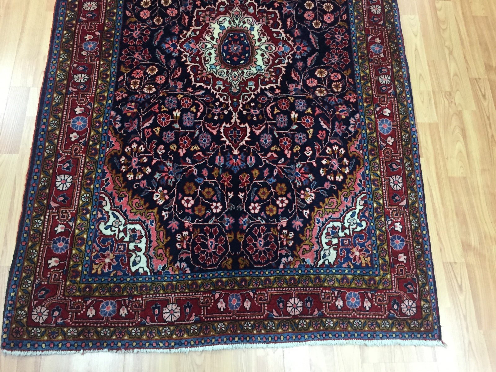 3’7″ x 5’8″ Indian Oriental Rug – 1950s – Hand Made – 100% Wool