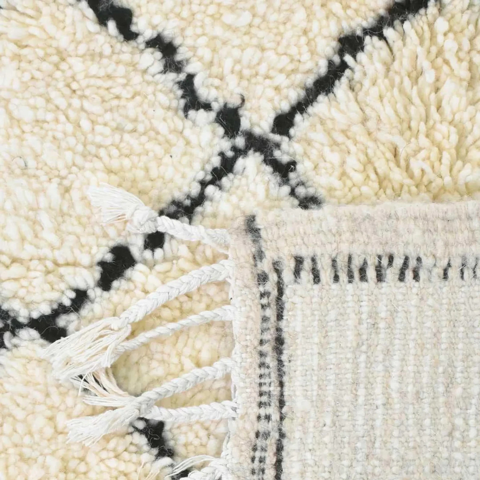 Handwoven Moroccan Rug Black and White Diamond Pattern for home decor 8×10|8×12|