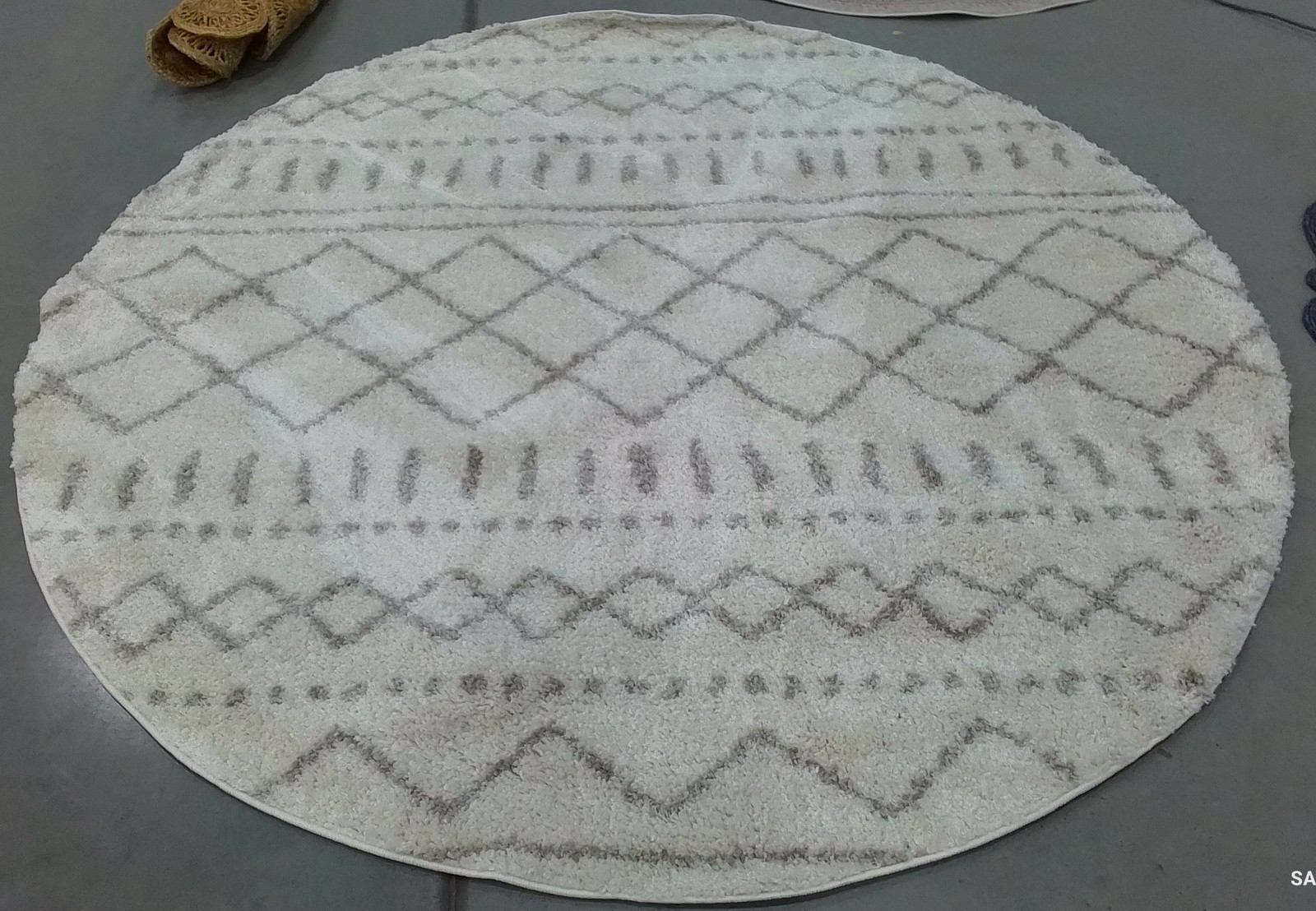 IVORY / BEIGE 8′-0″ x 8′-0″ Back Stain Rug, Reduced Price 1172805760 ASG741A-8R