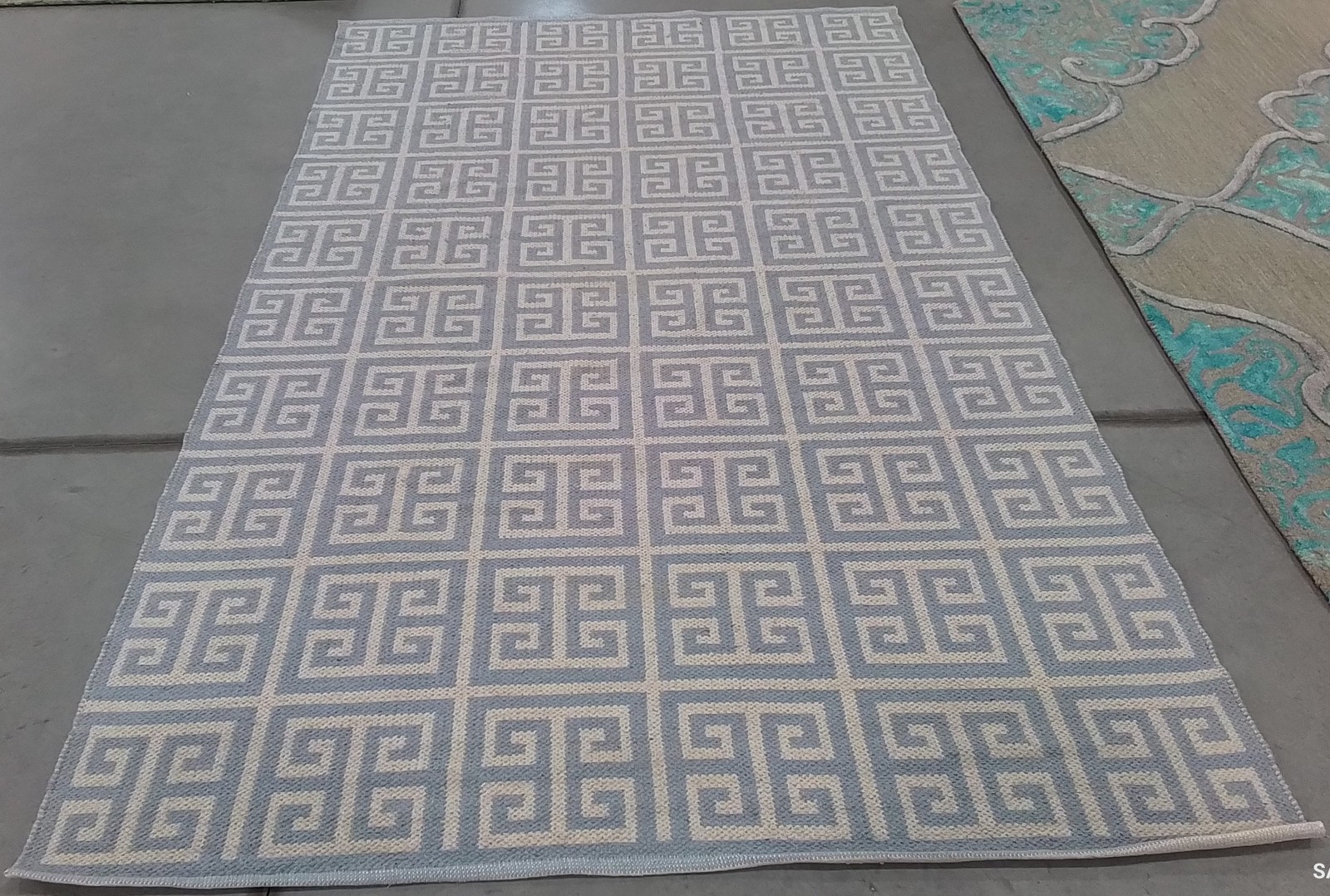 LIGHT BLUE / IVORY 5′-0″ x 8′-0″ Flaw in Rug, Reduced Price 1172800782 MTK724K-5