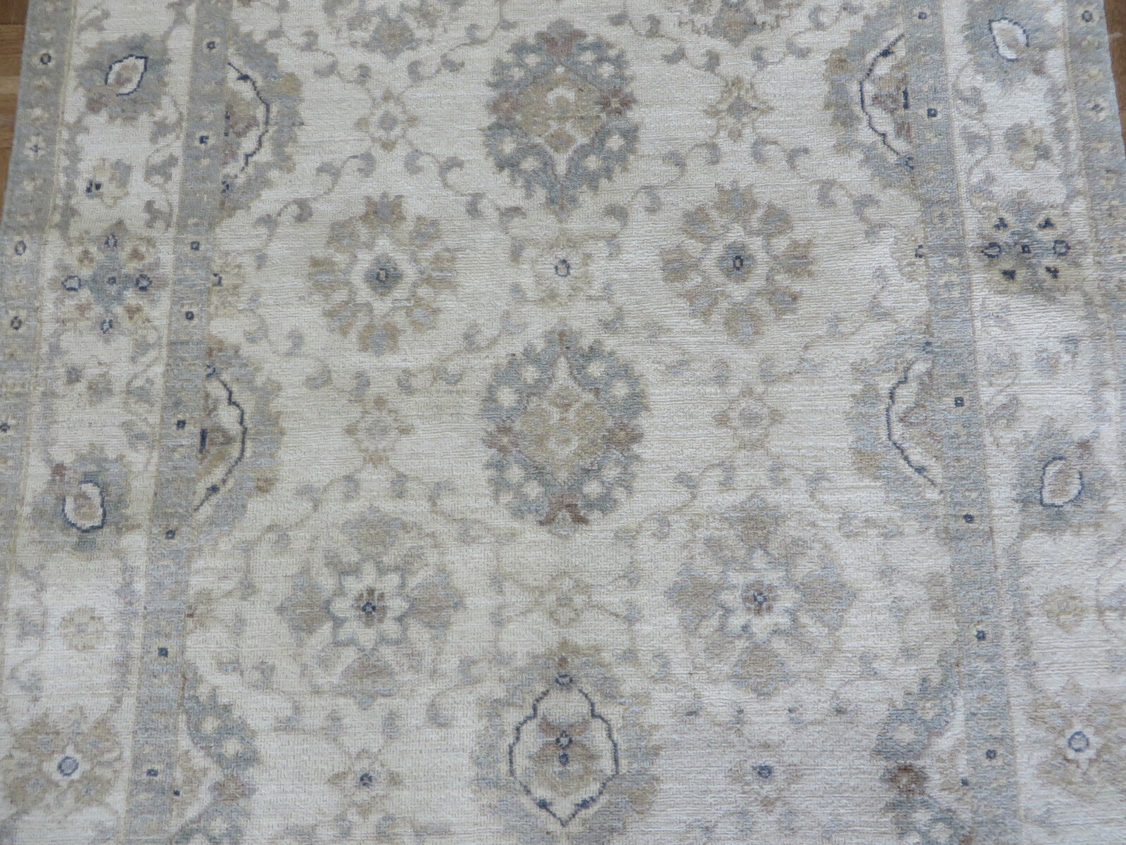 4 x 5’10 Hand Knotted Ivory Fine Peshawar Oriental Rug G12647