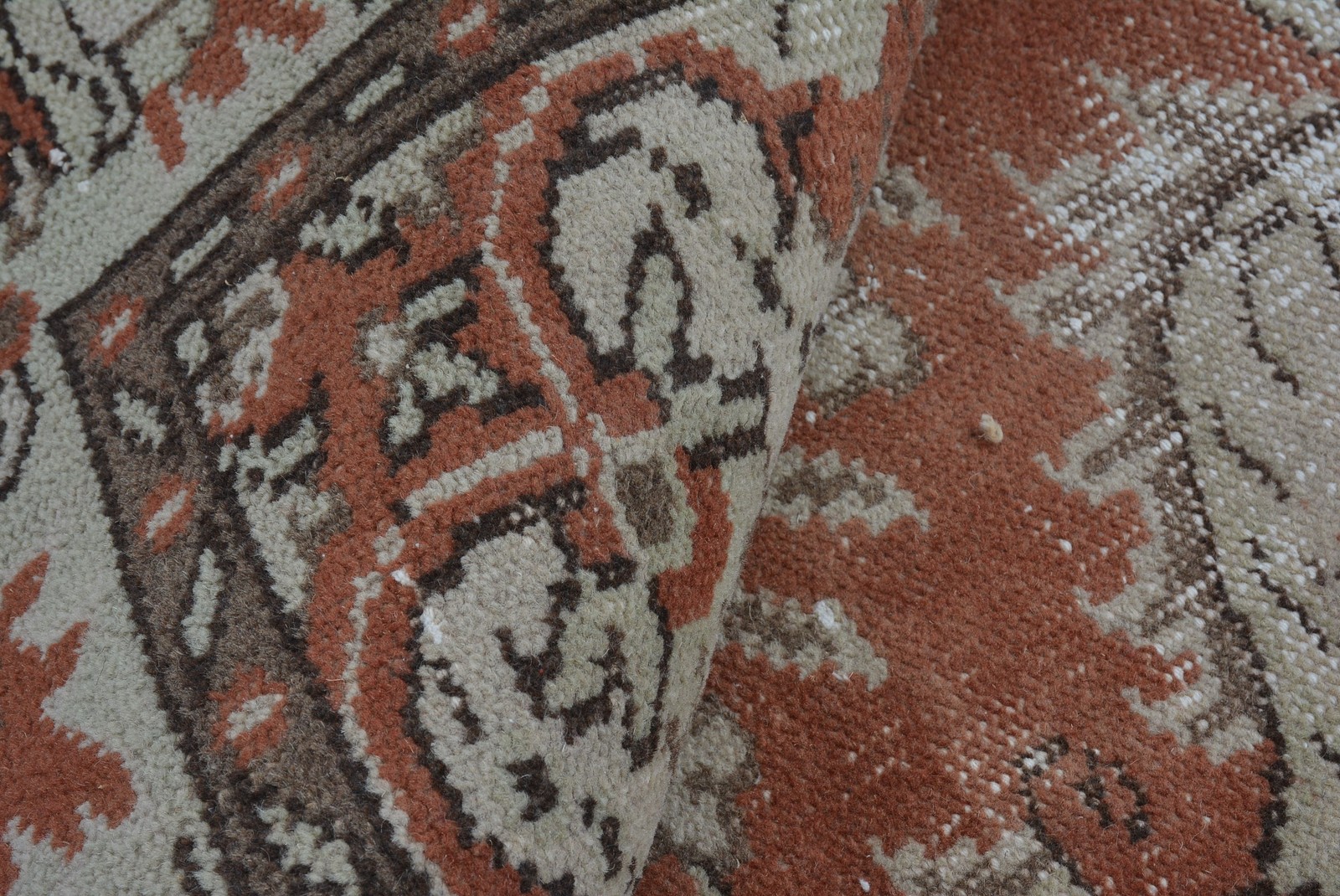 Turkish Rug 4,6×8,8 ft (140×267 cm), Brown Floral Vintage Rug