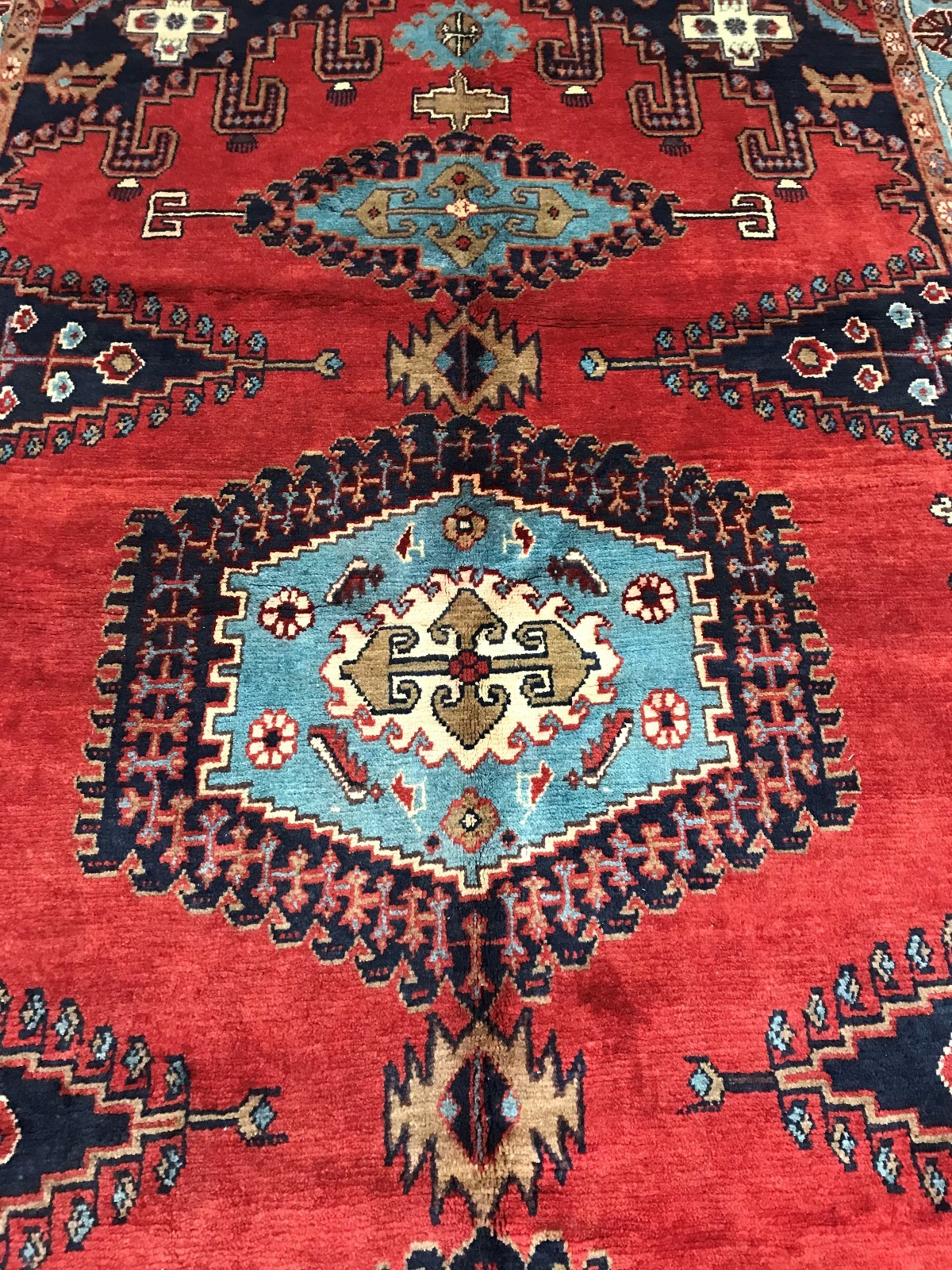 6’8″ x 10’11” Turkish Tribal Oriental Rug – 1980s – Hand Made – 100% Wool