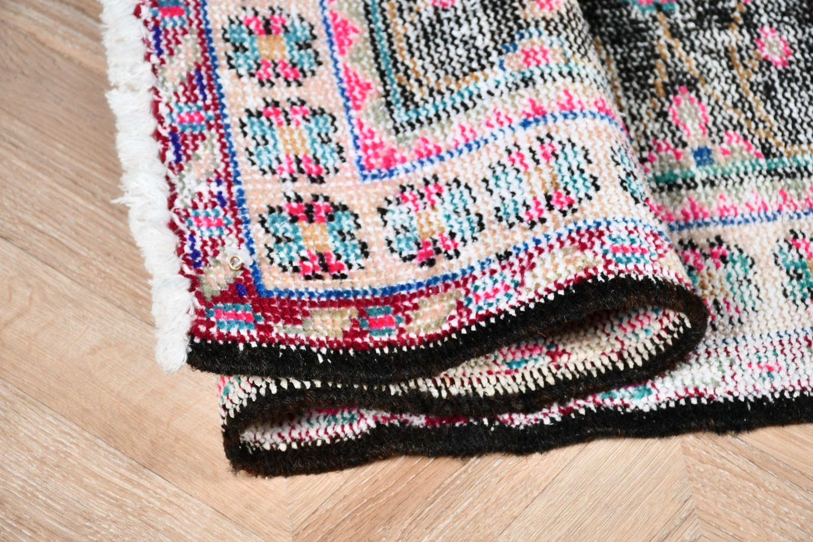 4×6,5 ft Area Vintage Rug, Turkish Rug, Black Pink Check Wool Rug