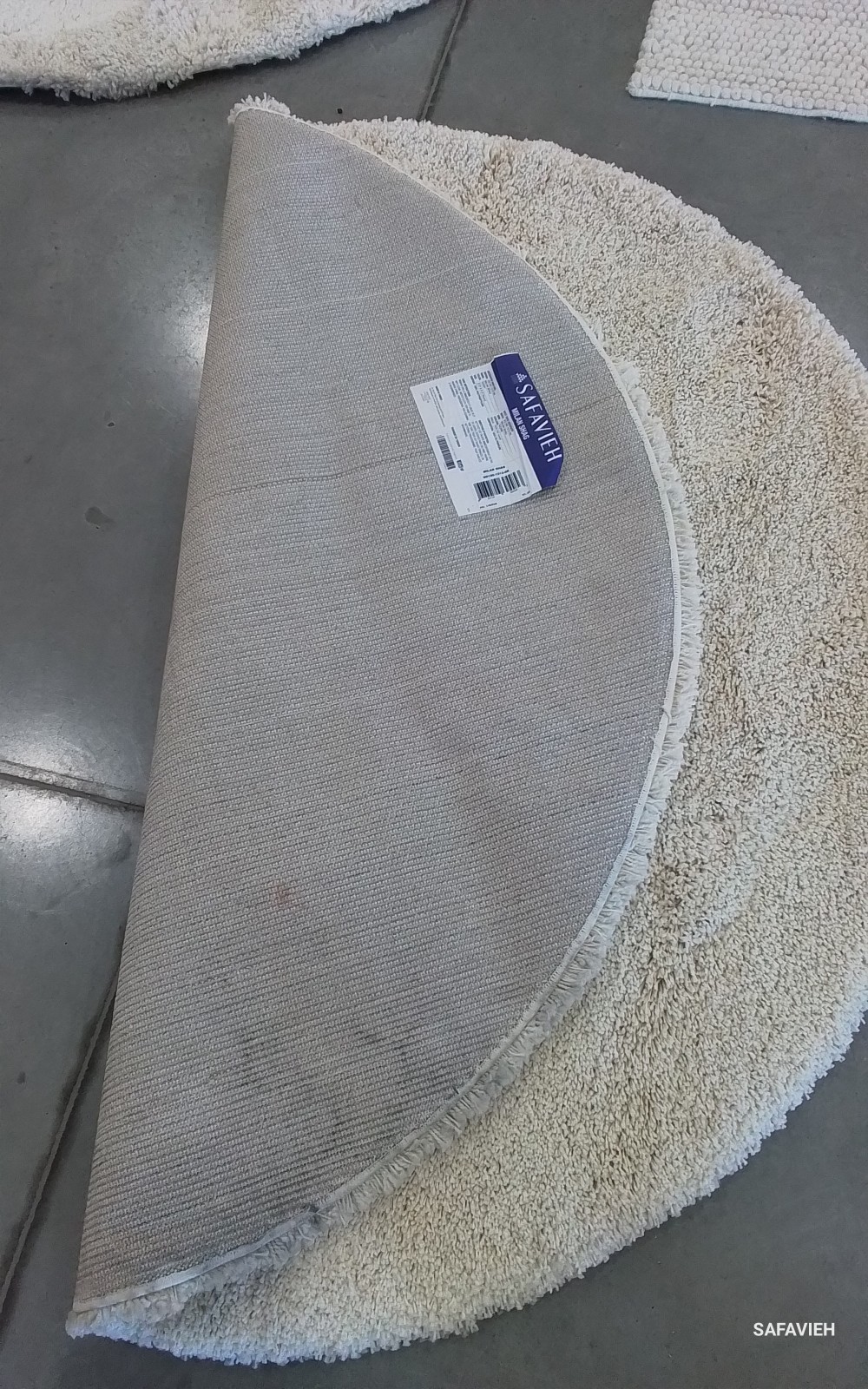 IVORY 5′-1″ x 5′-1″ Back Stain Rug, Reduced Price 1172780267 SG180-1212-5R