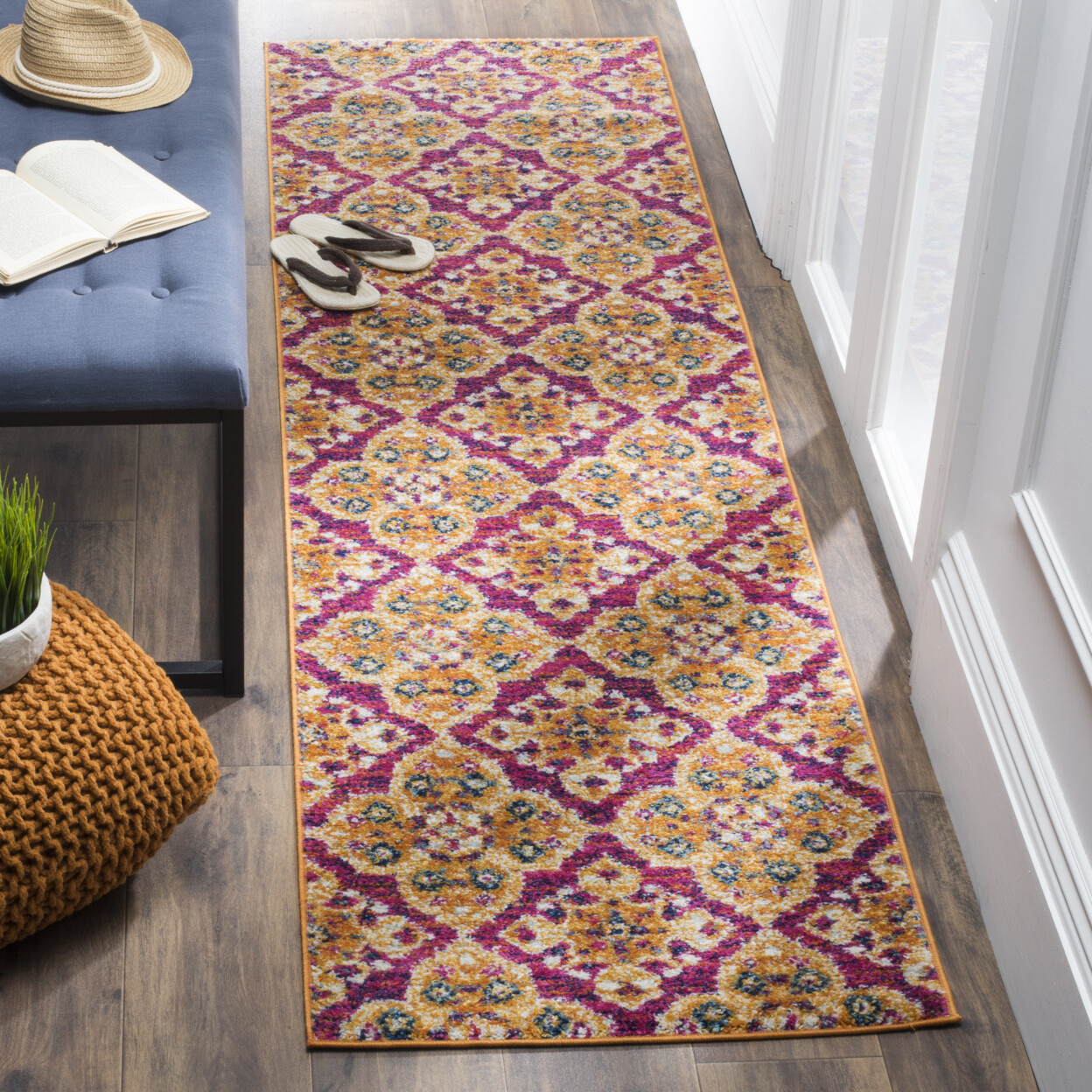 SAFAVIEH Madison Collection MAD605A Fuchsia / Gold Rug