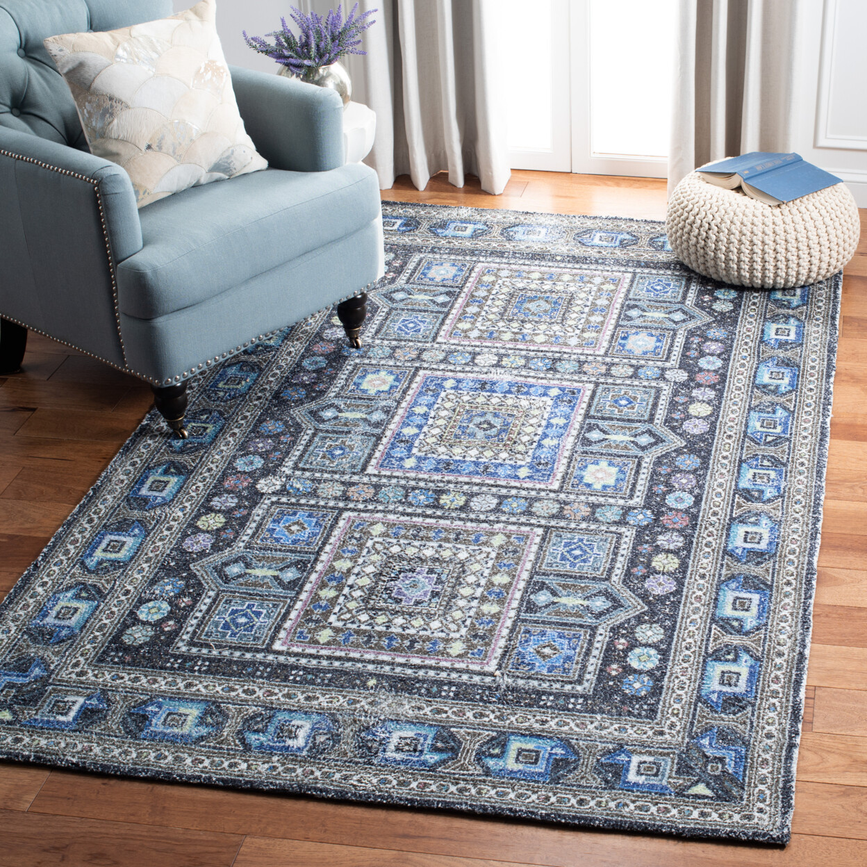 SAFAVIEH Classic Vintage CLV205W Handmade Sage /Blue Rug